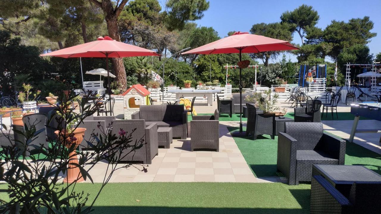 Villaggio Camping Nurral Fertilia Buitenkant foto